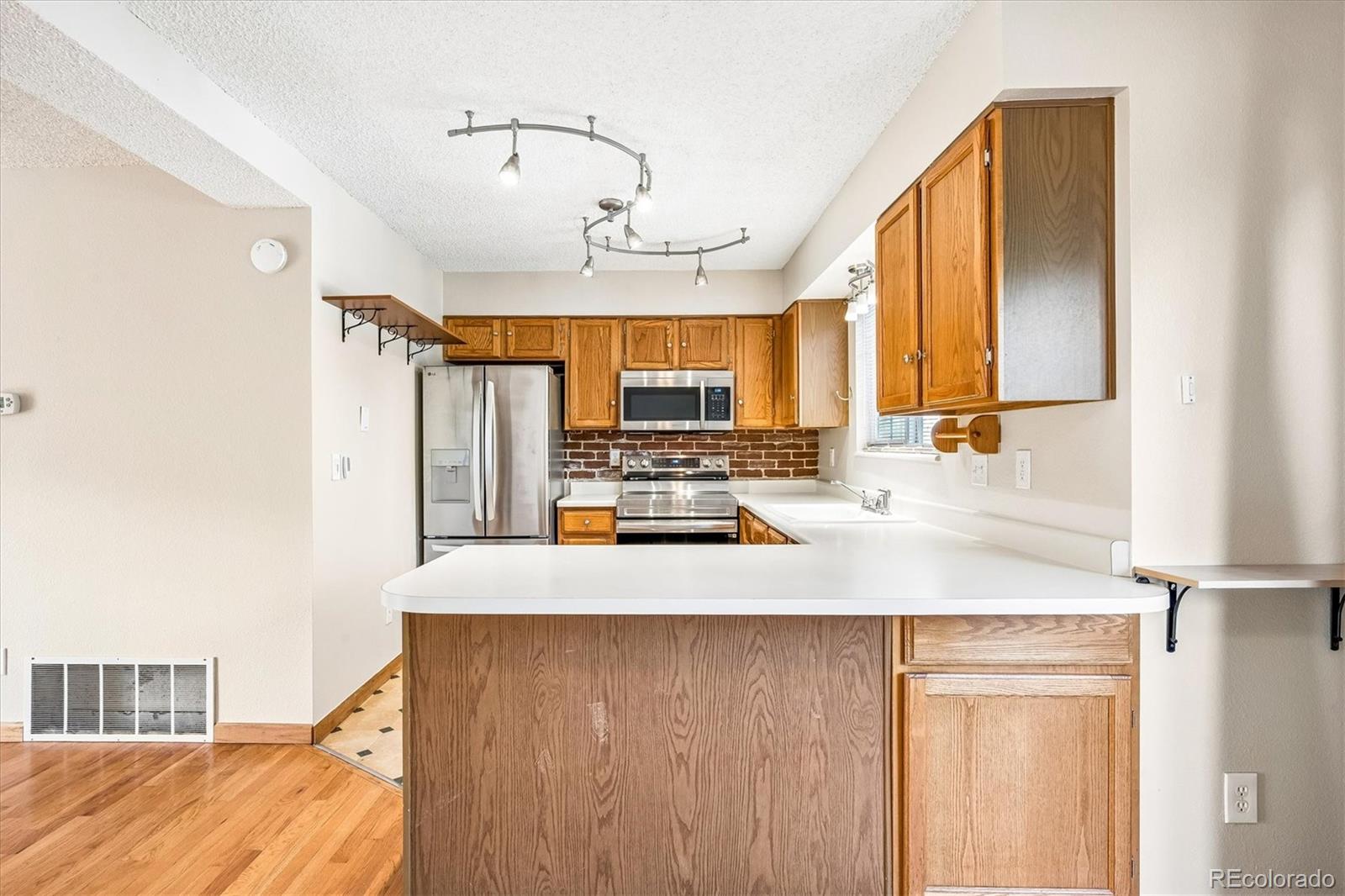 MLS Image #9 for 11145 w 17th avenue,lakewood, Colorado