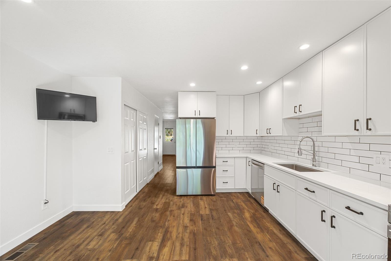MLS Image #12 for 6765 s independence street,littleton, Colorado