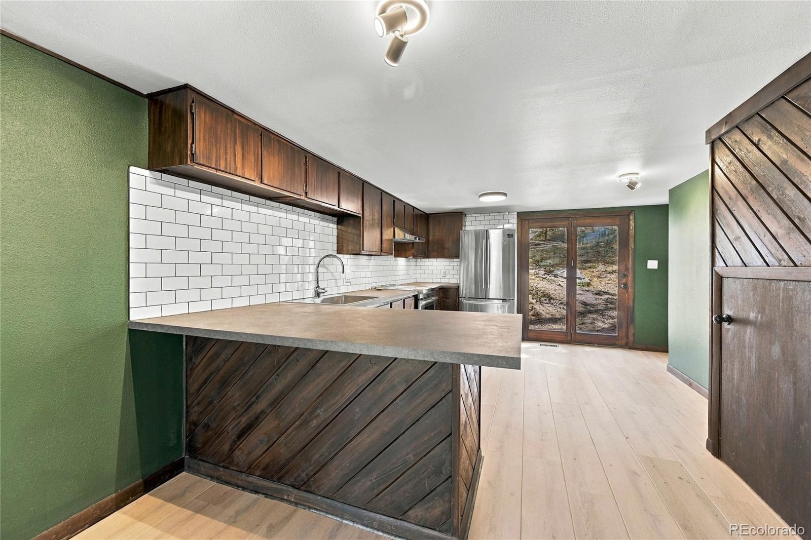 MLS Image #12 for 204  waltonia road,drake, Colorado