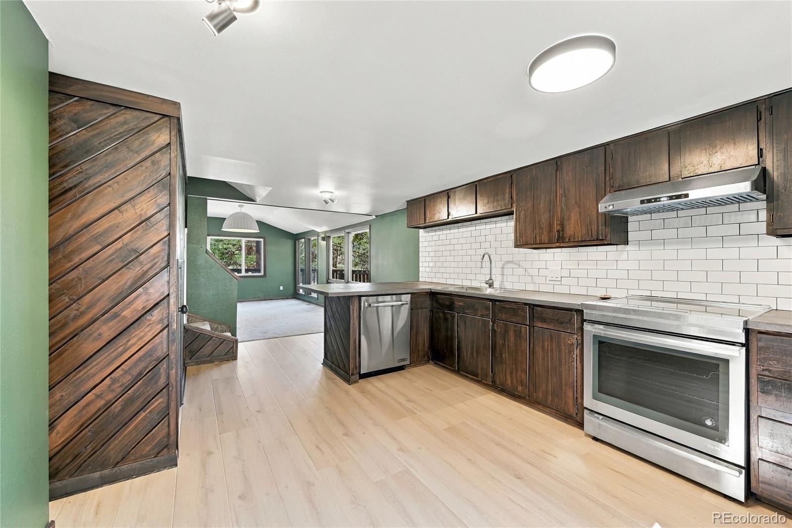 MLS Image #9 for 204  waltonia road,drake, Colorado