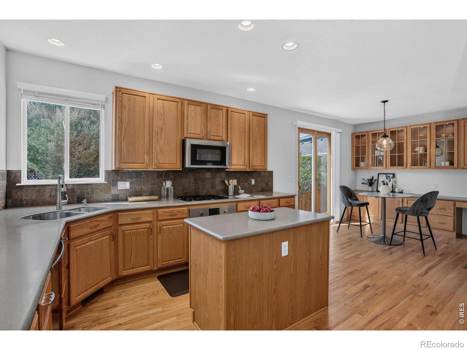 MLS Image #14 for 2009  glenarbor court,longmont, Colorado