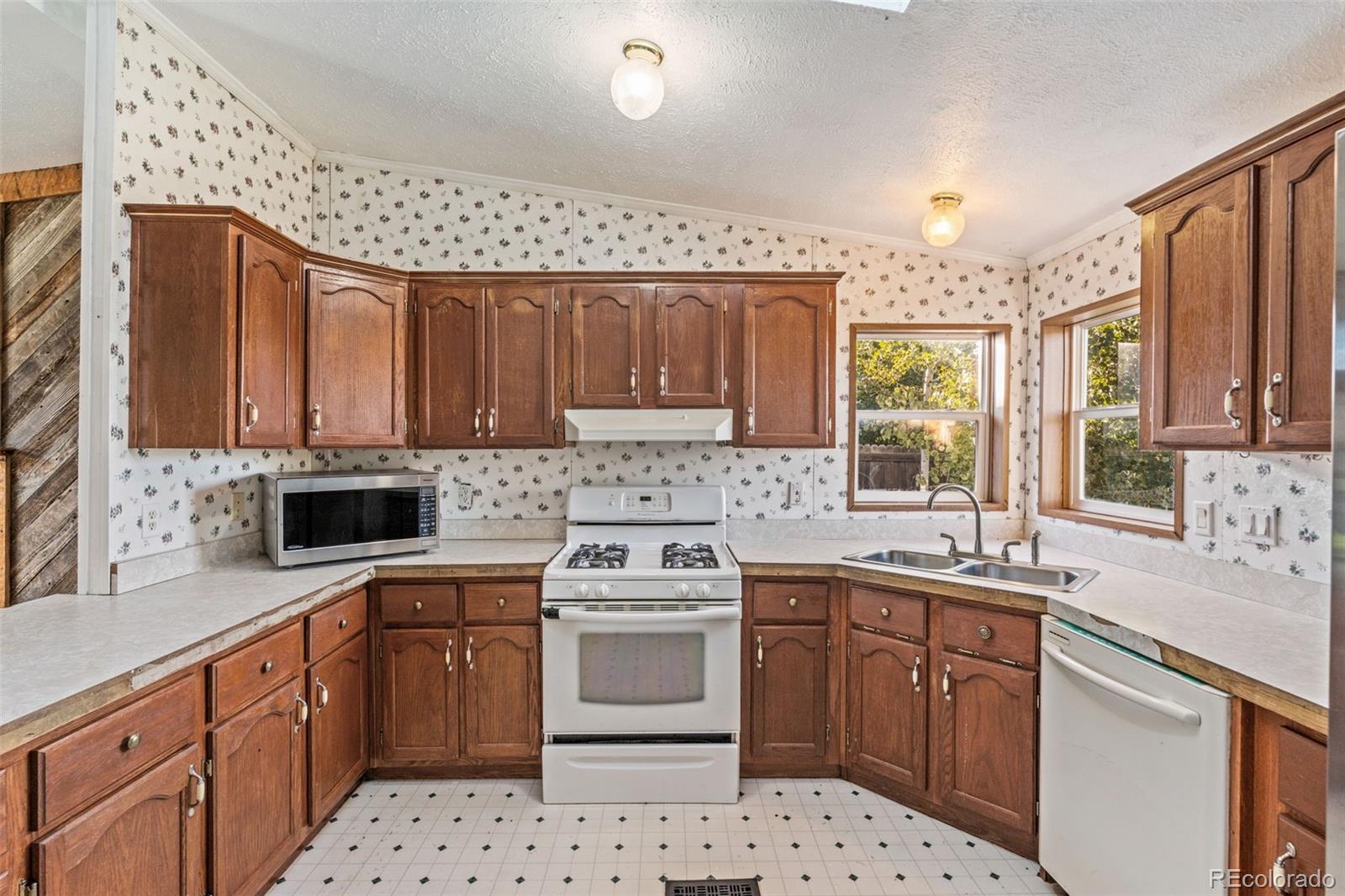 MLS Image #10 for 5873 s quemoy circle,centennial, Colorado