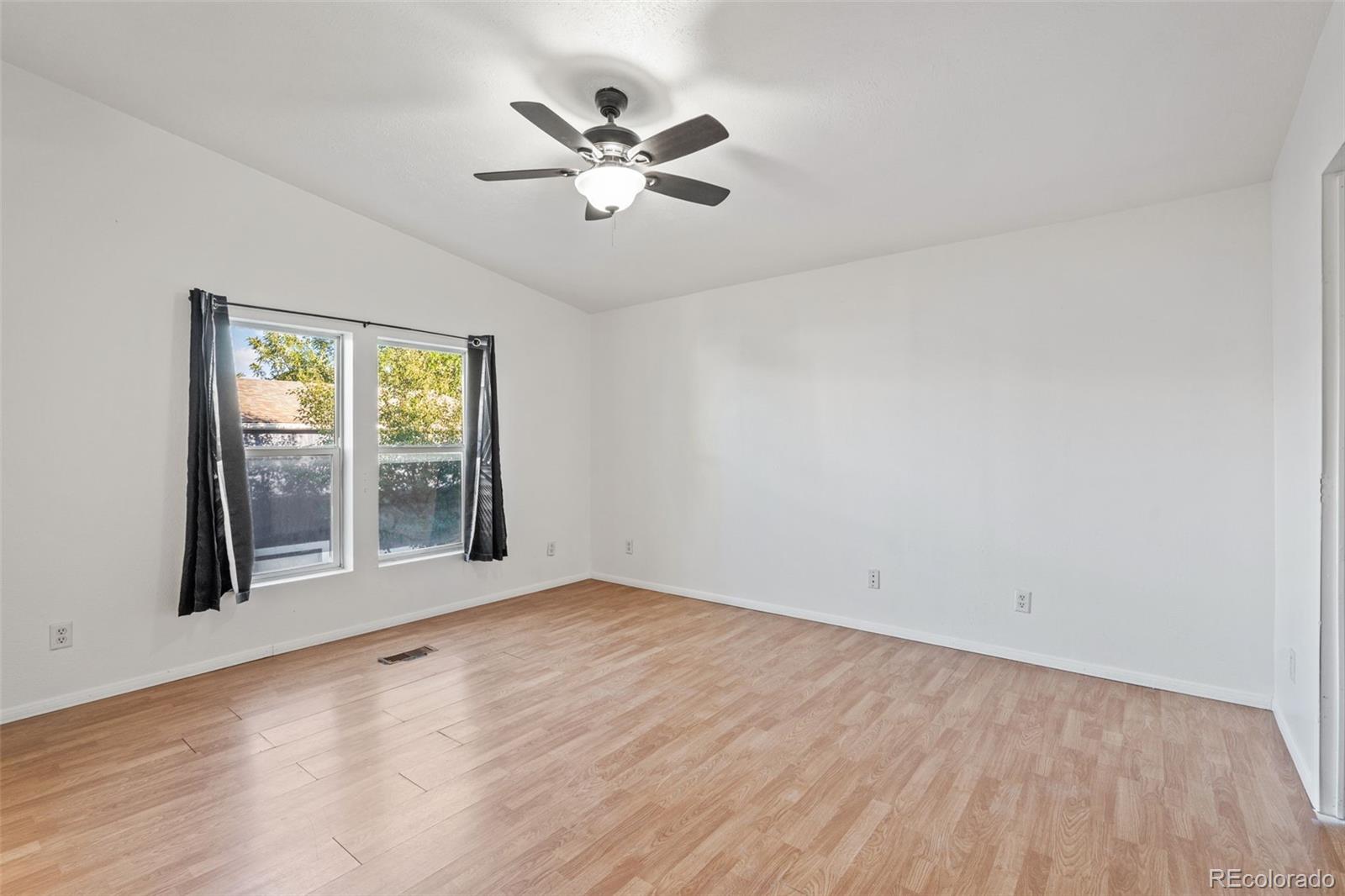 MLS Image #14 for 5873 s quemoy circle,centennial, Colorado