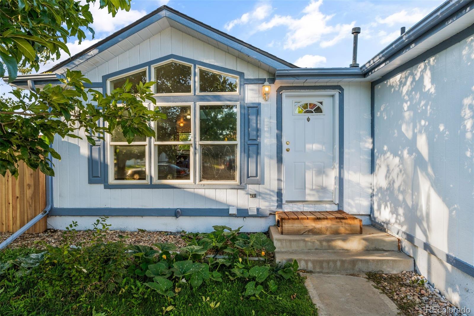 MLS Image #3 for 5873 s quemoy circle,centennial, Colorado