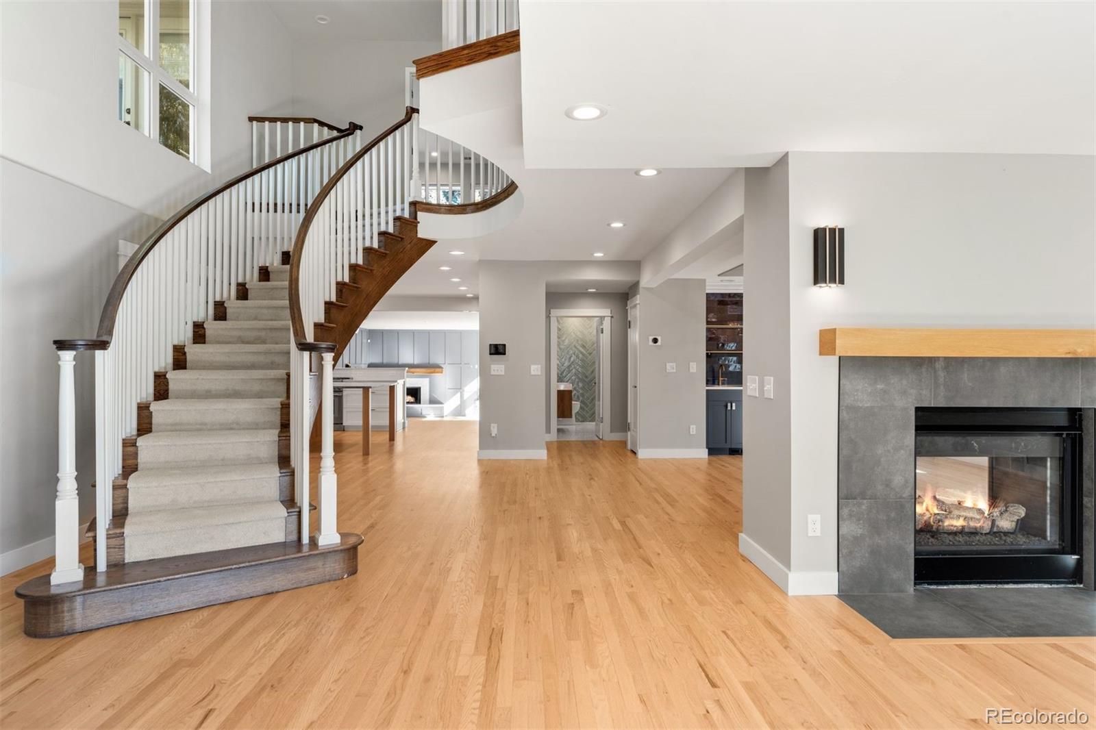 MLS Image #14 for 3045  ohm way,denver, Colorado