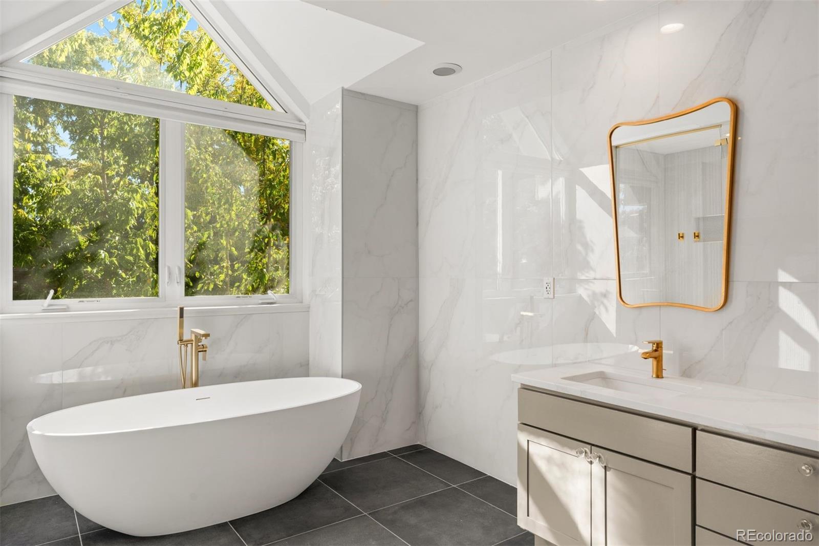MLS Image #21 for 3045  ohm way,denver, Colorado
