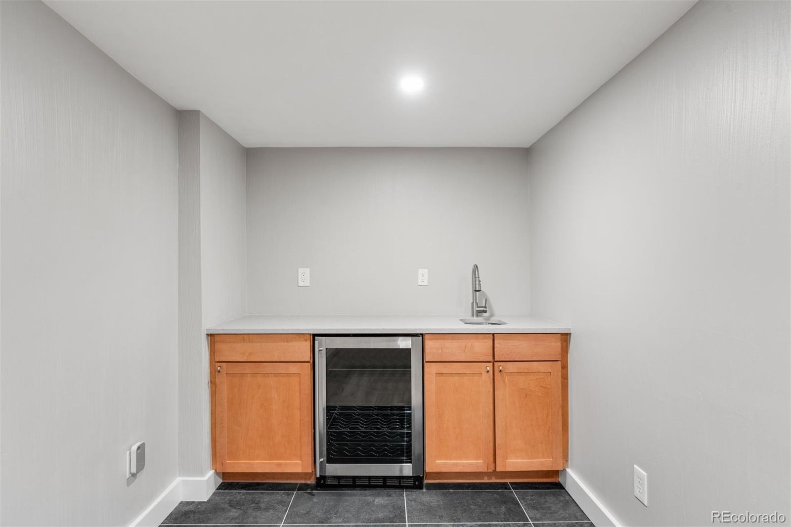 MLS Image #28 for 3045  ohm way,denver, Colorado