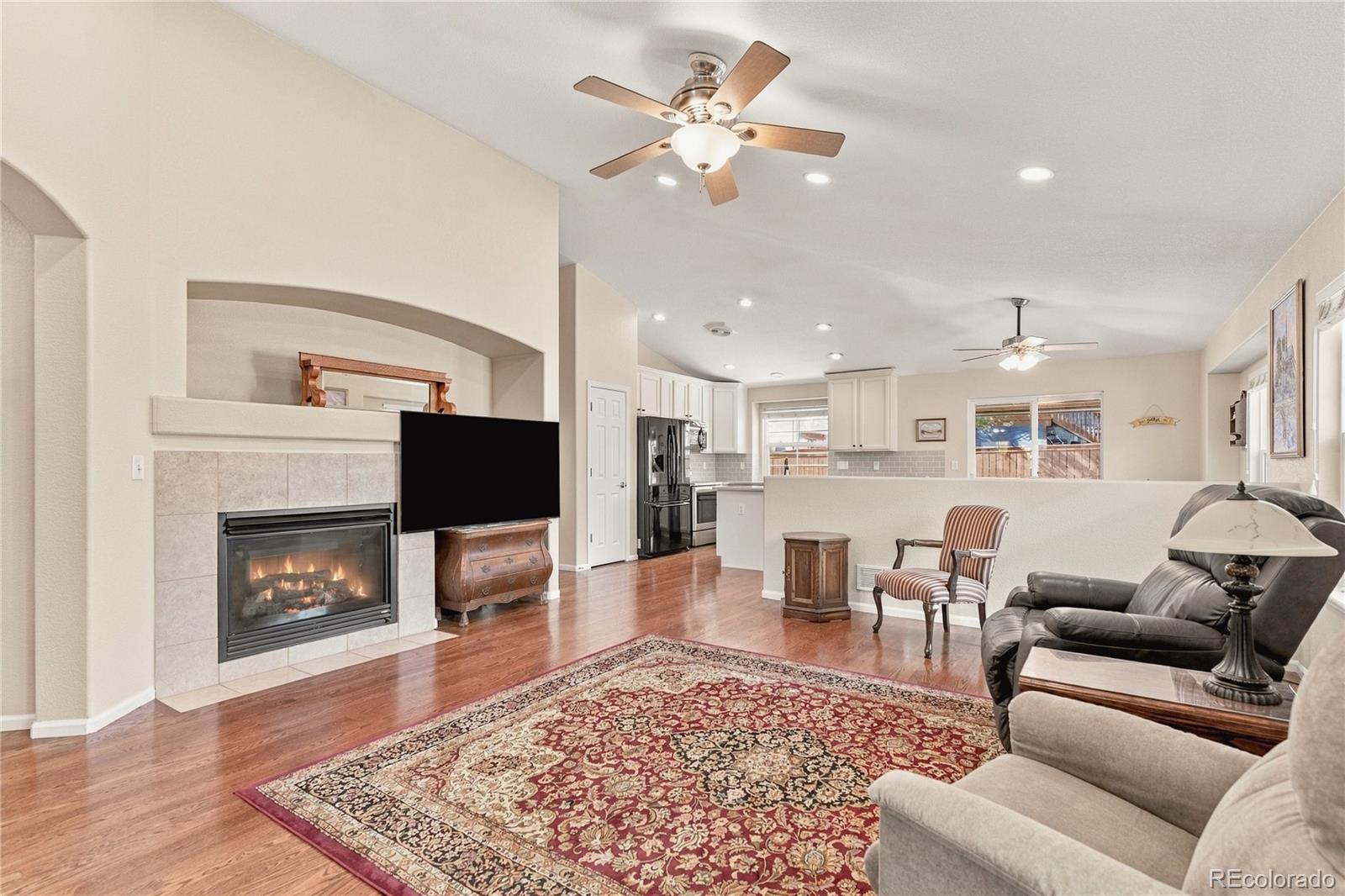 MLS Image #3 for 5023 s eaton park way,aurora, Colorado
