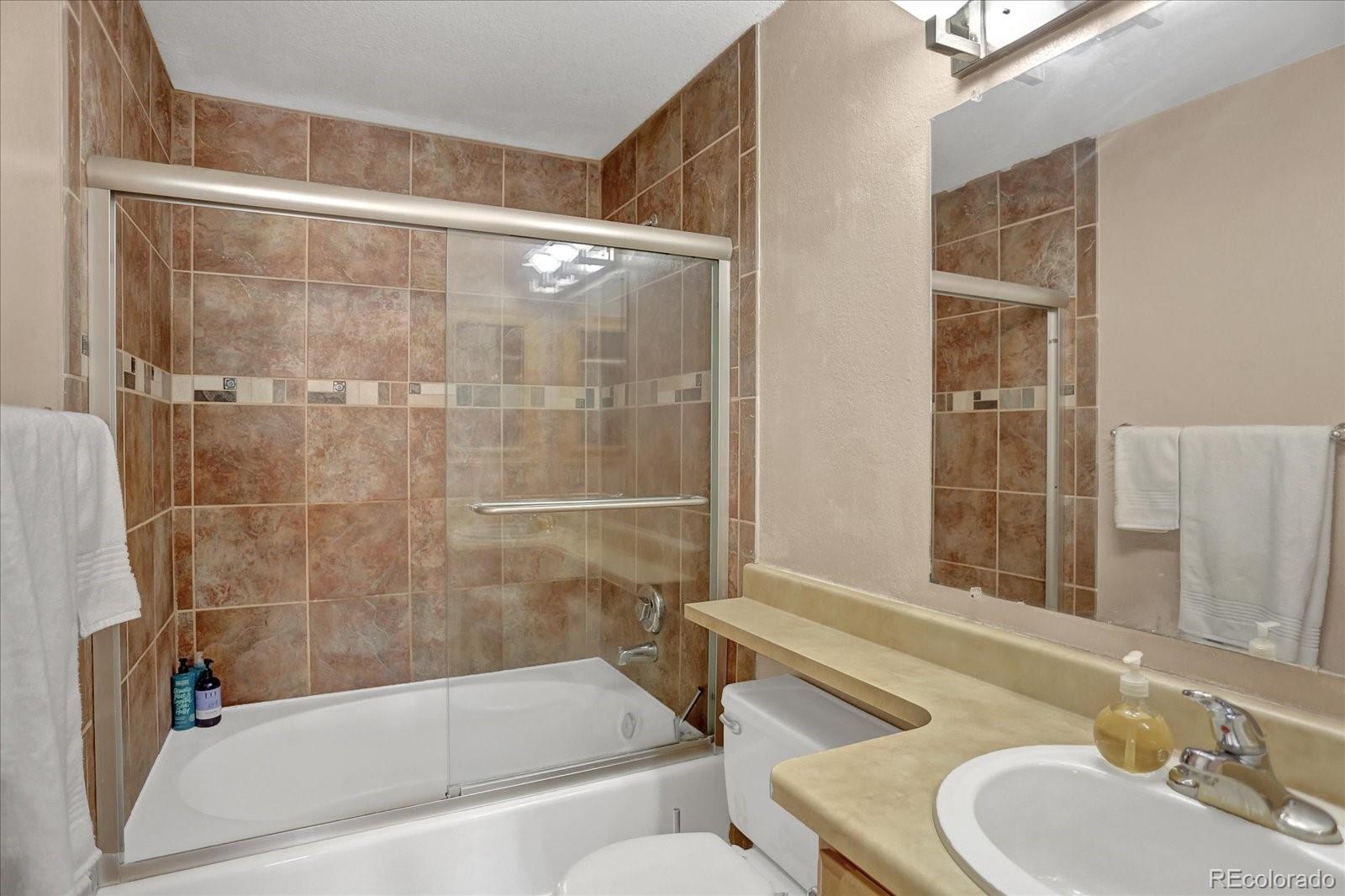 MLS Image #11 for 10263 e peakview avenue,englewood, Colorado