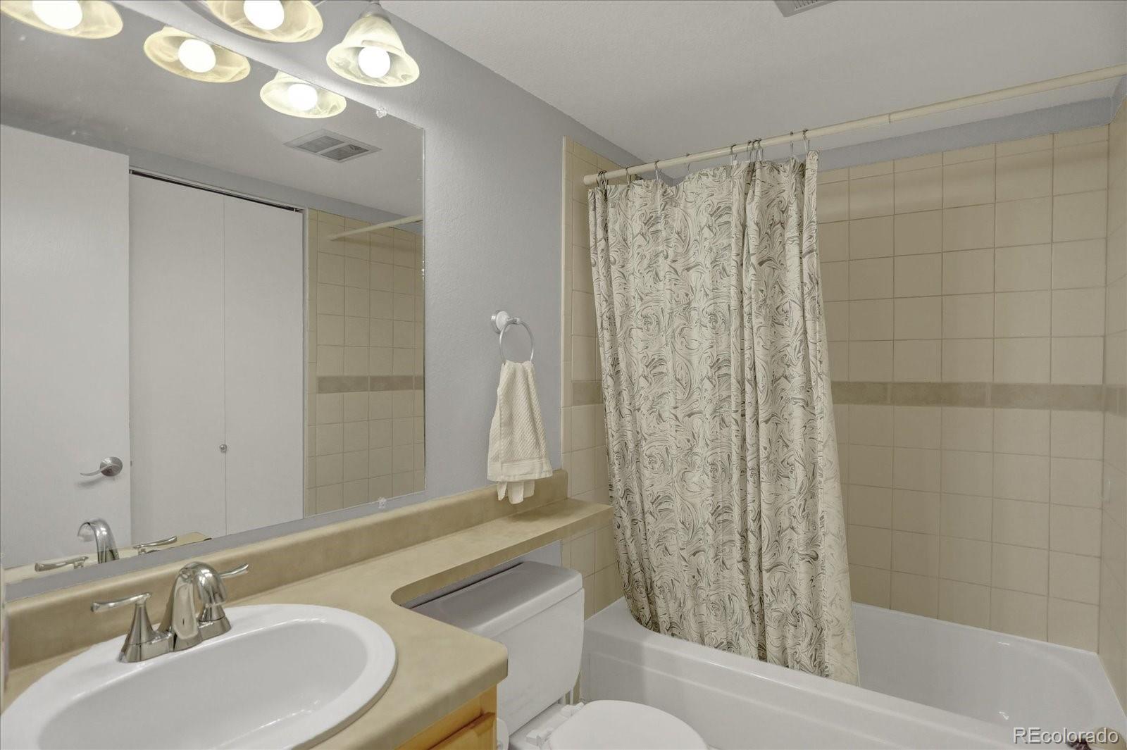 MLS Image #13 for 10263 e peakview avenue,englewood, Colorado