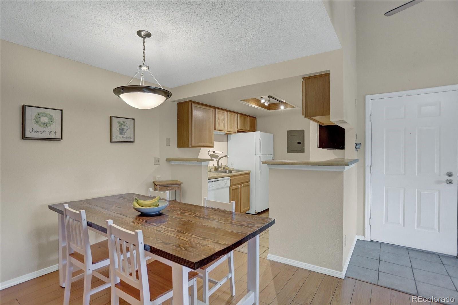 MLS Image #6 for 10263 e peakview avenue,englewood, Colorado