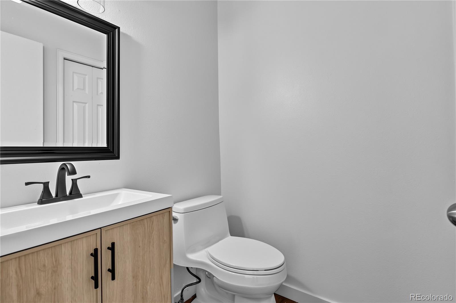 MLS Image #15 for 838 s rifle court,aurora, Colorado