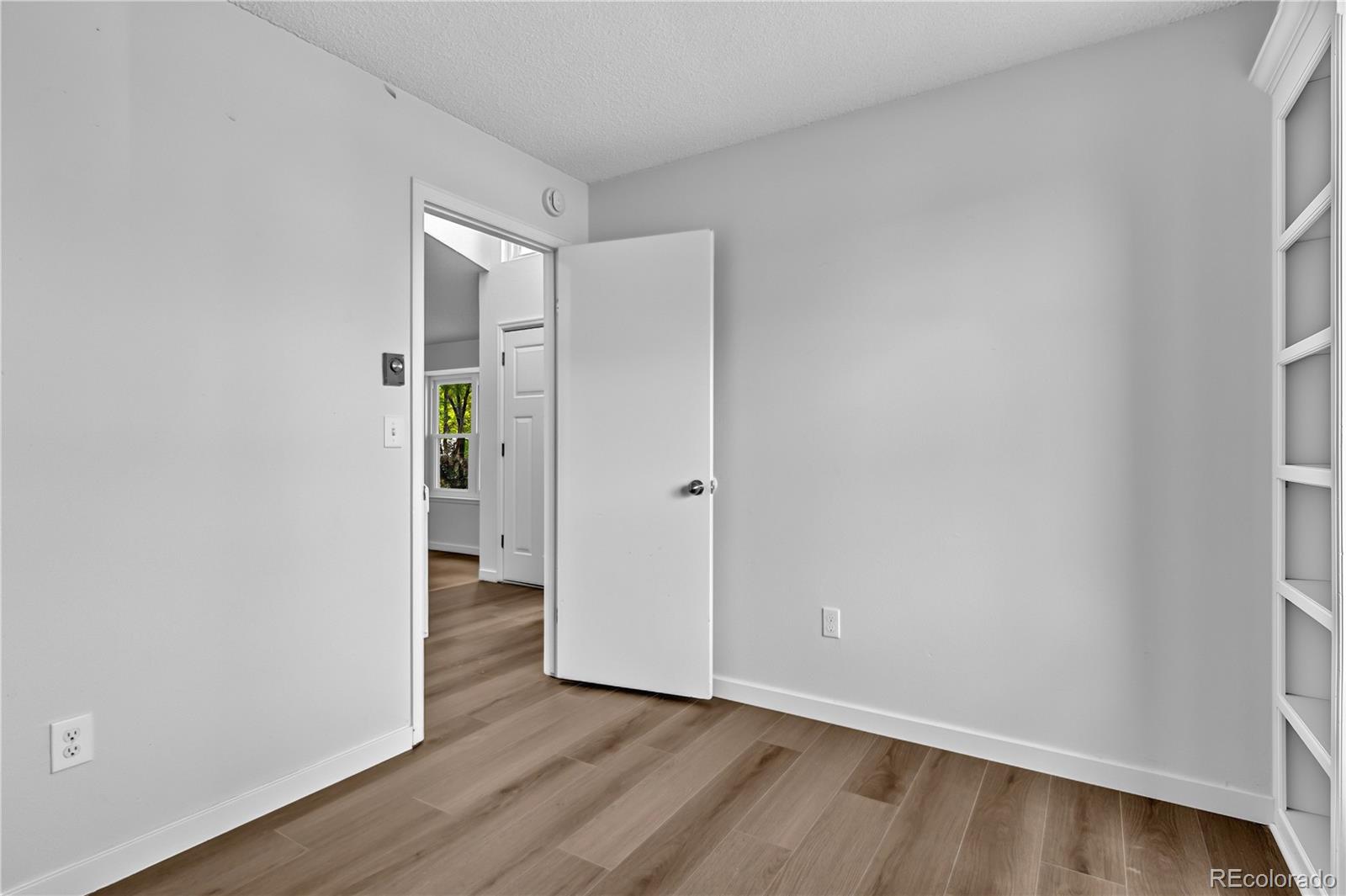 MLS Image #19 for 838 s rifle court,aurora, Colorado