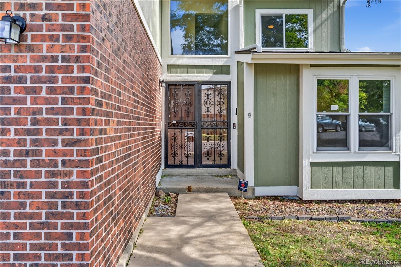 MLS Image #2 for 838 s rifle court,aurora, Colorado