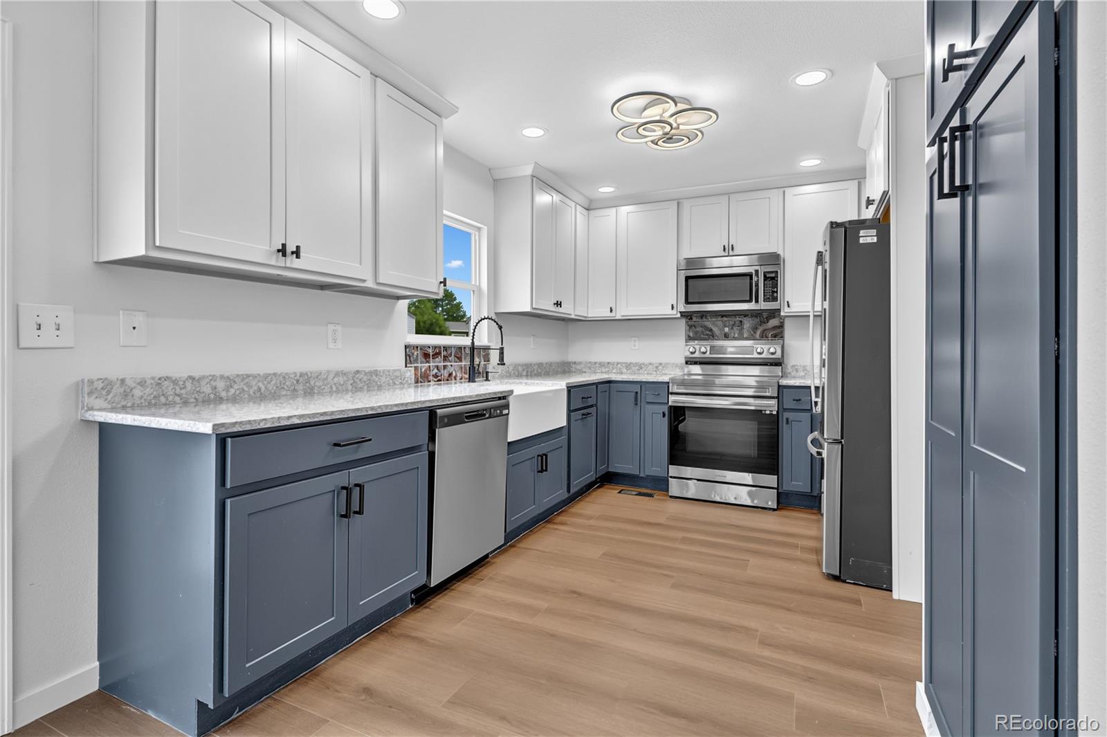 MLS Image #9 for 838 s rifle court,aurora, Colorado