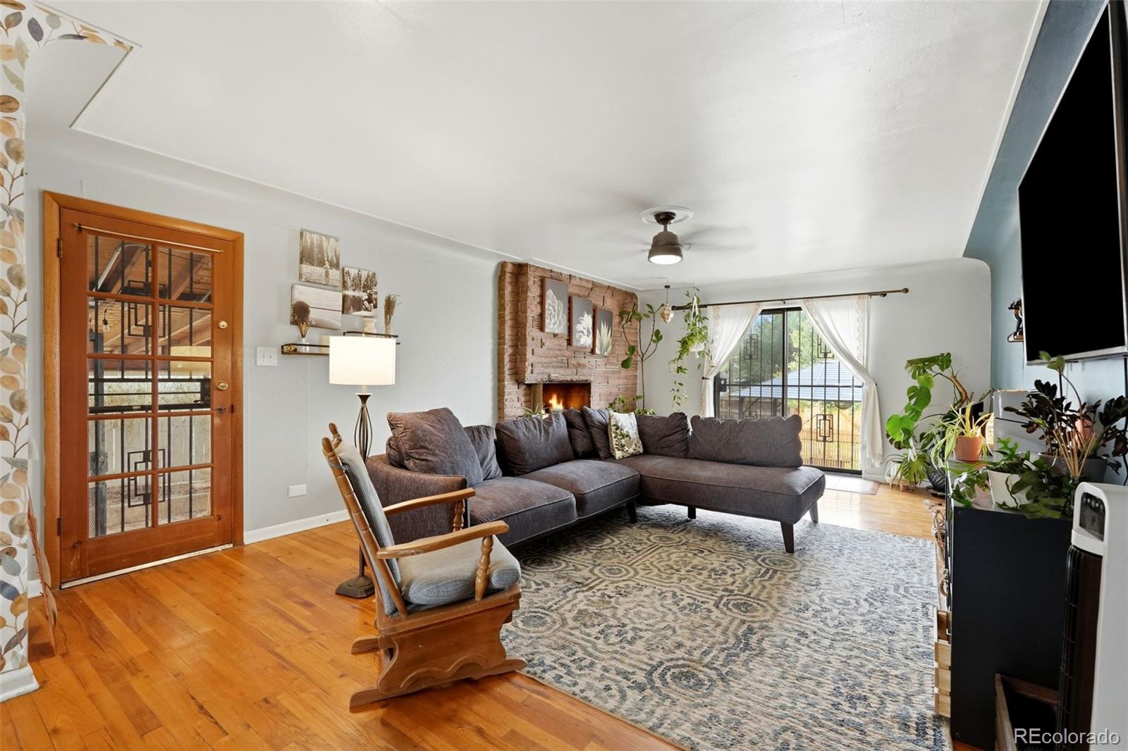 MLS Image #9 for 1815 s cook street,denver, Colorado