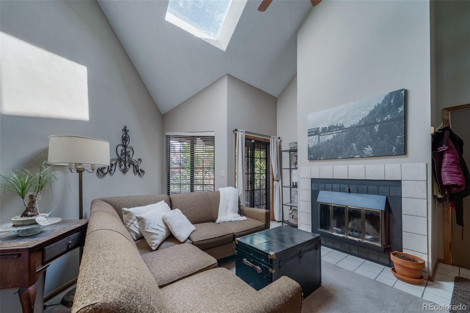 MLS Image #8 for 834 s vance street,lakewood, Colorado