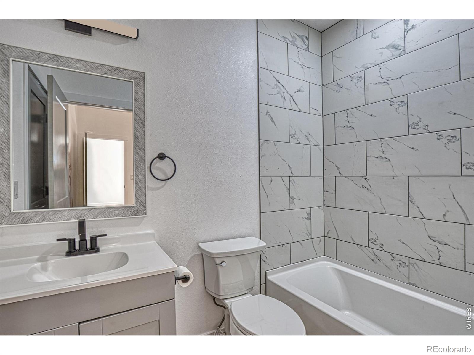 MLS Image #13 for 809  40th street,evans, Colorado