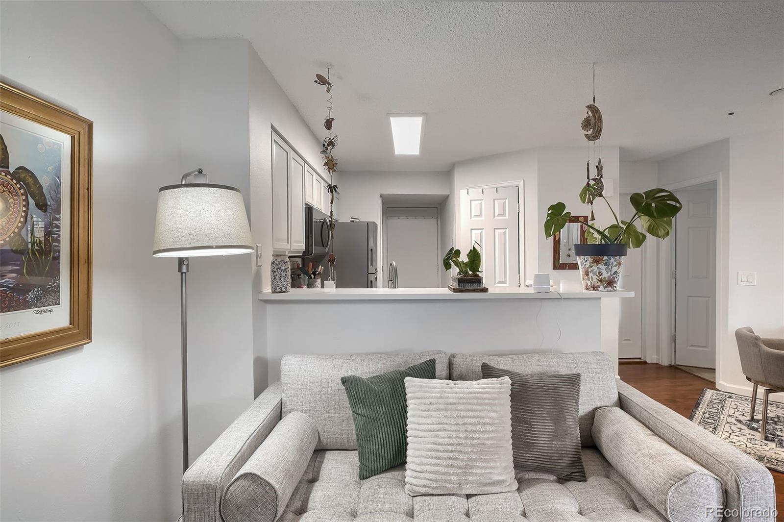 MLS Image #11 for 980 s dahlia street,glendale, Colorado