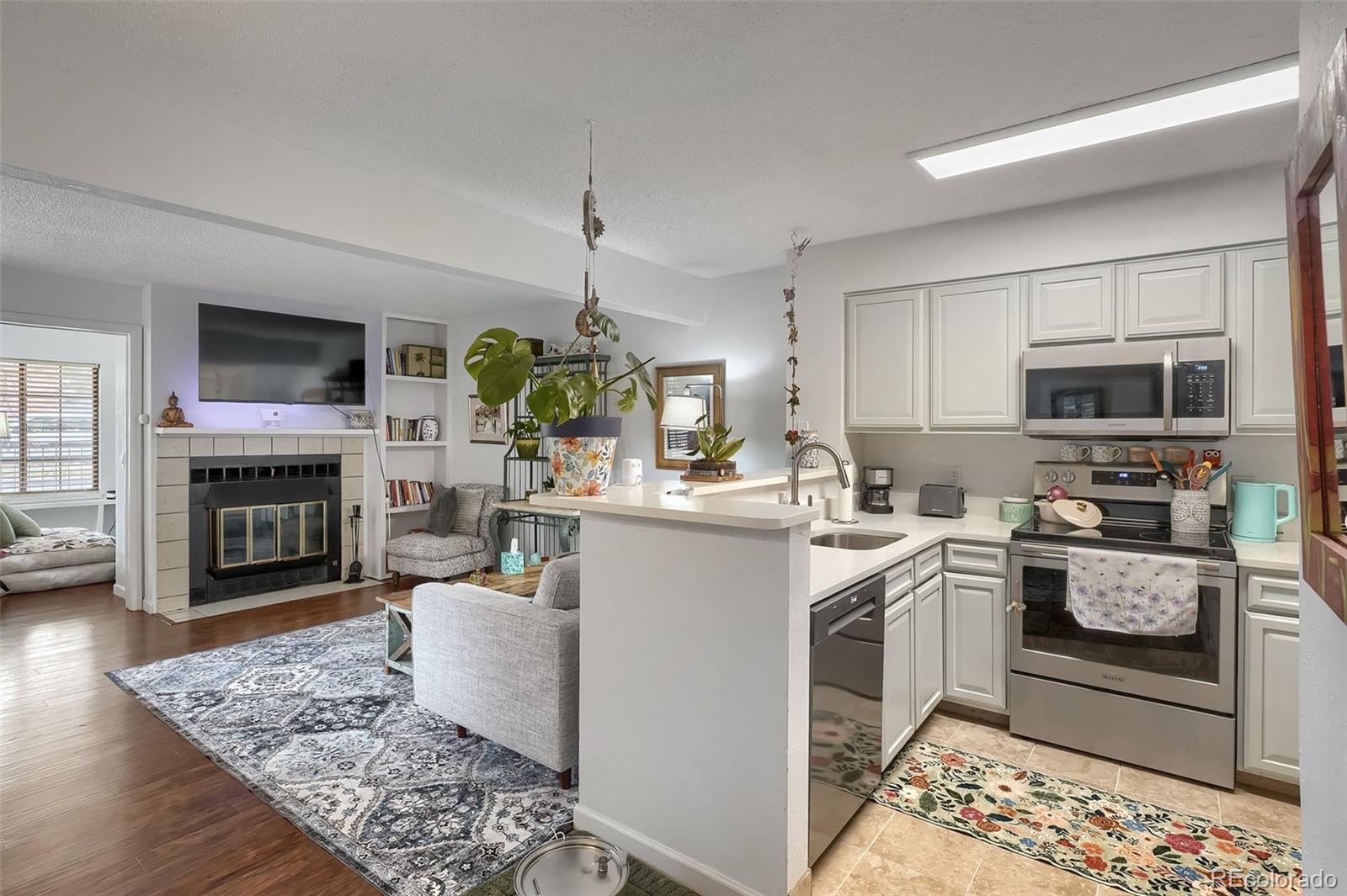 MLS Image #12 for 980 s dahlia street,glendale, Colorado