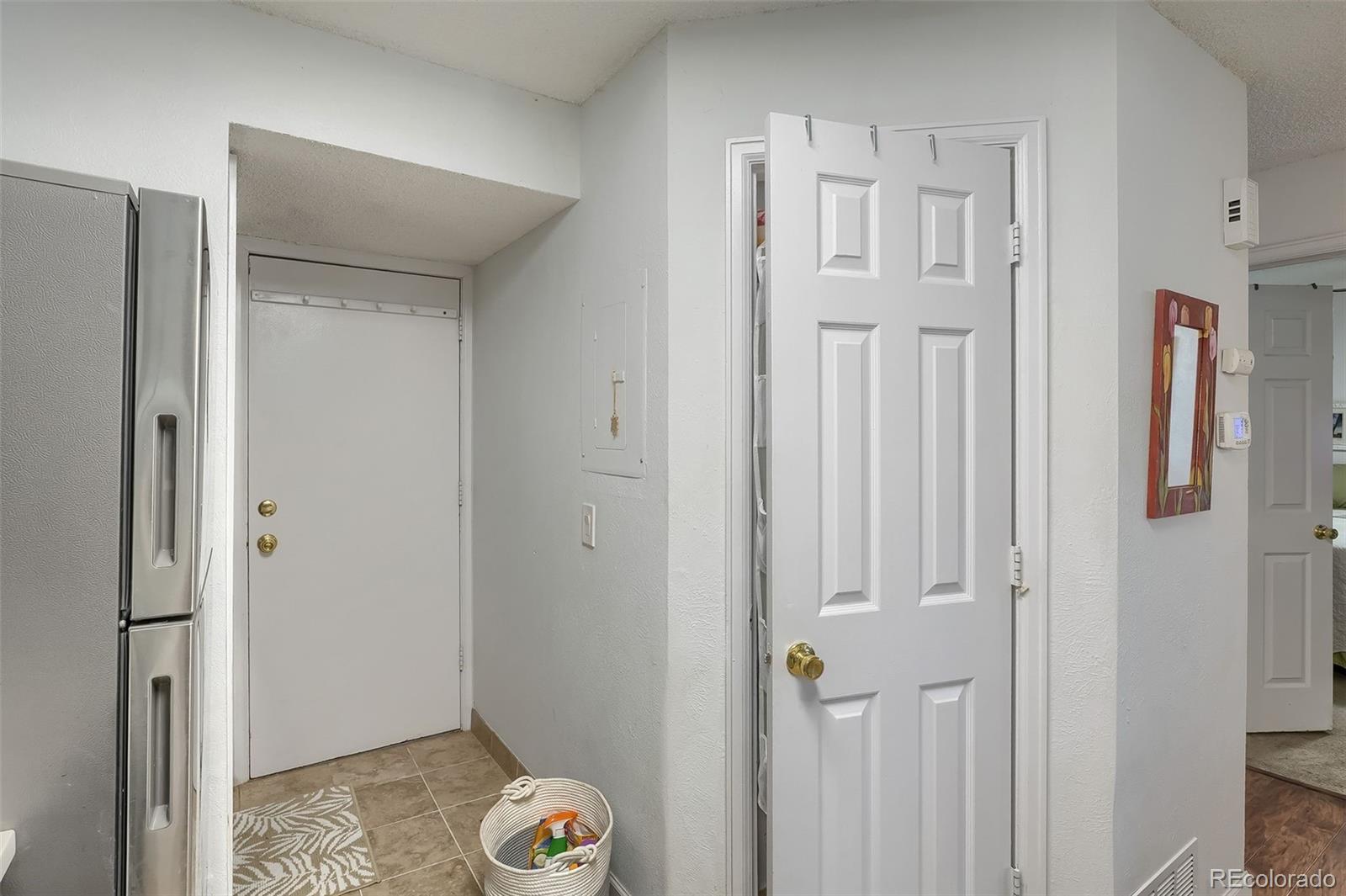 MLS Image #13 for 980 s dahlia street,glendale, Colorado