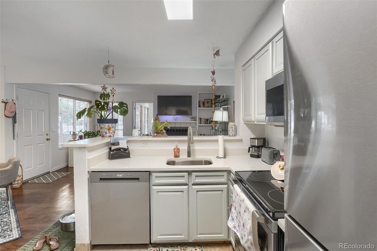 MLS Image #15 for 980 s dahlia street,glendale, Colorado