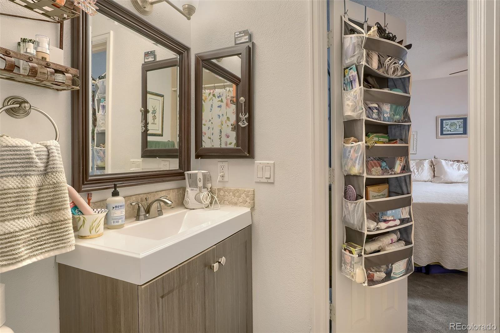 MLS Image #21 for 980 s dahlia street,glendale, Colorado