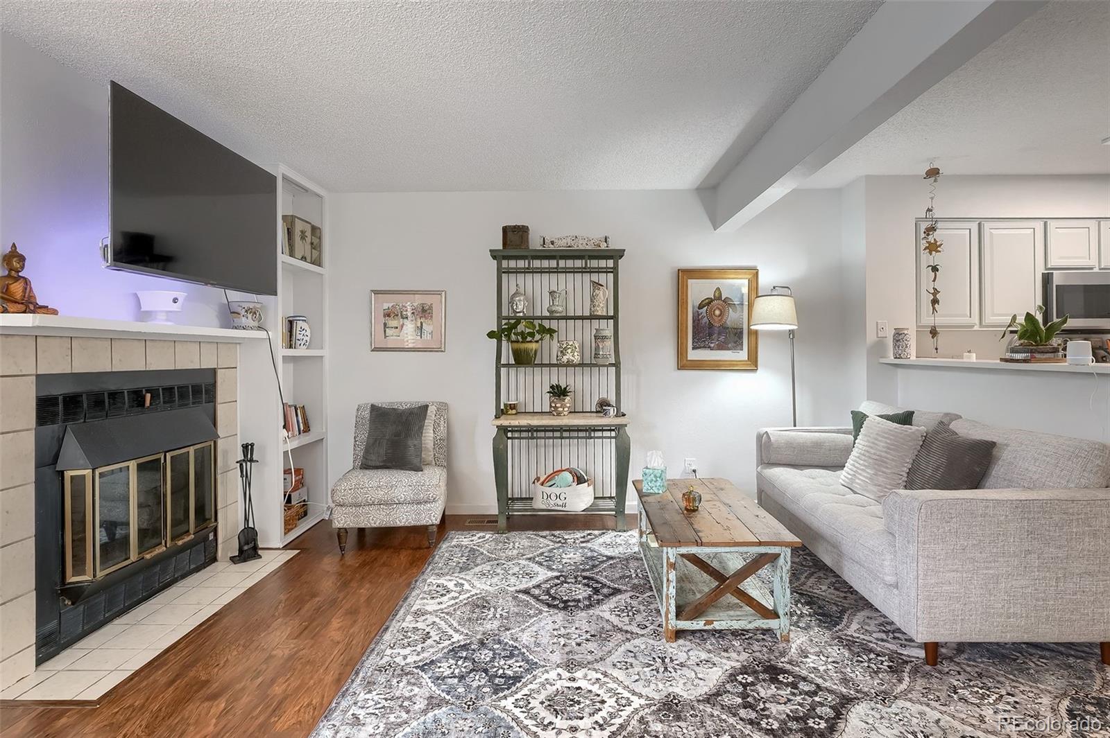 MLS Image #4 for 980 s dahlia street,glendale, Colorado
