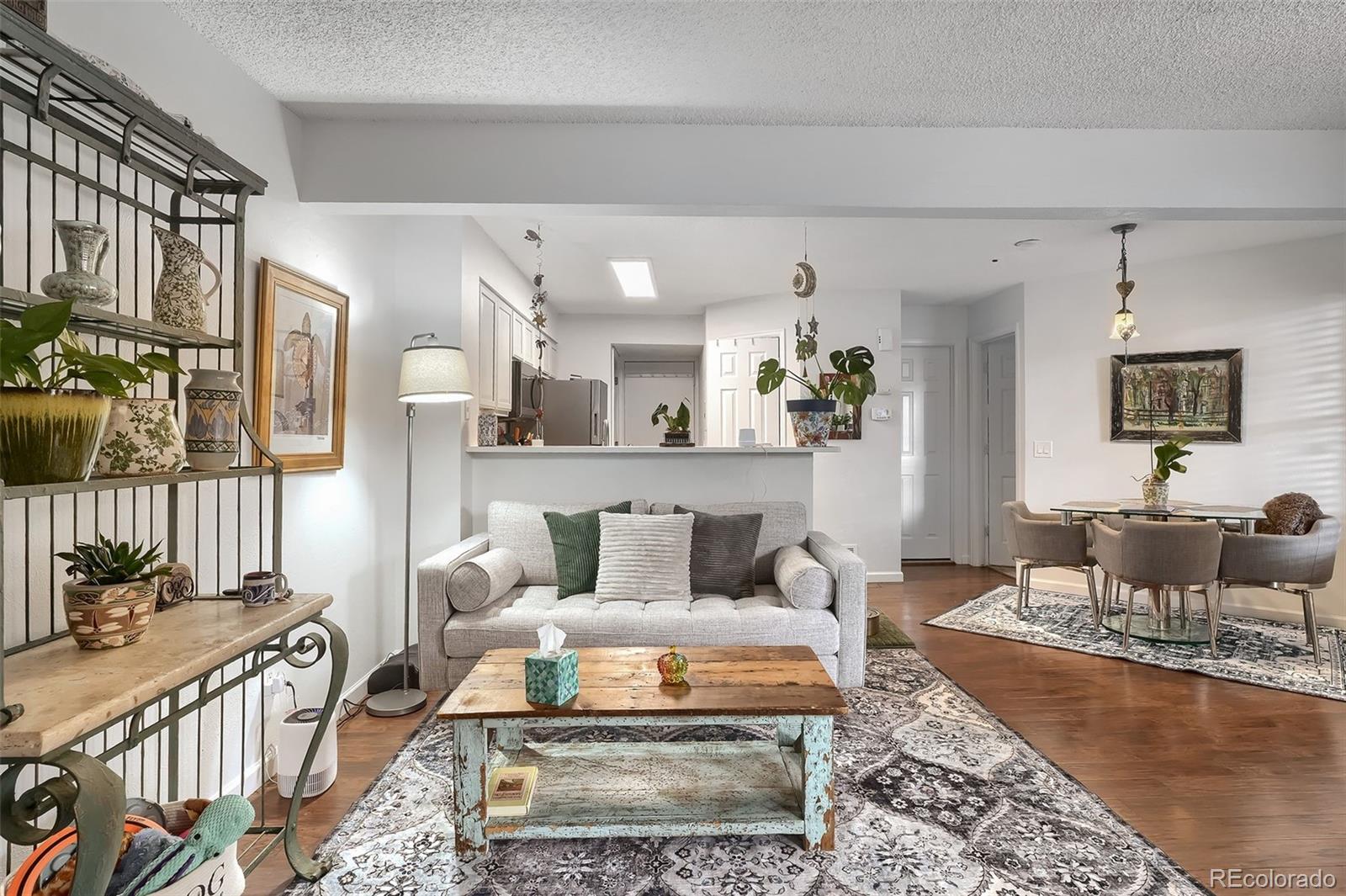 MLS Image #5 for 980 s dahlia street,glendale, Colorado