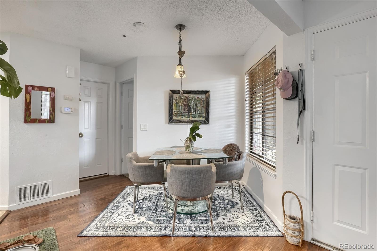 MLS Image #9 for 980 s dahlia street,glendale, Colorado