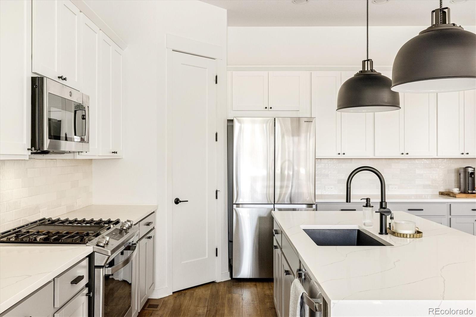 MLS Image #10 for 2007  alcott way,broomfield, Colorado