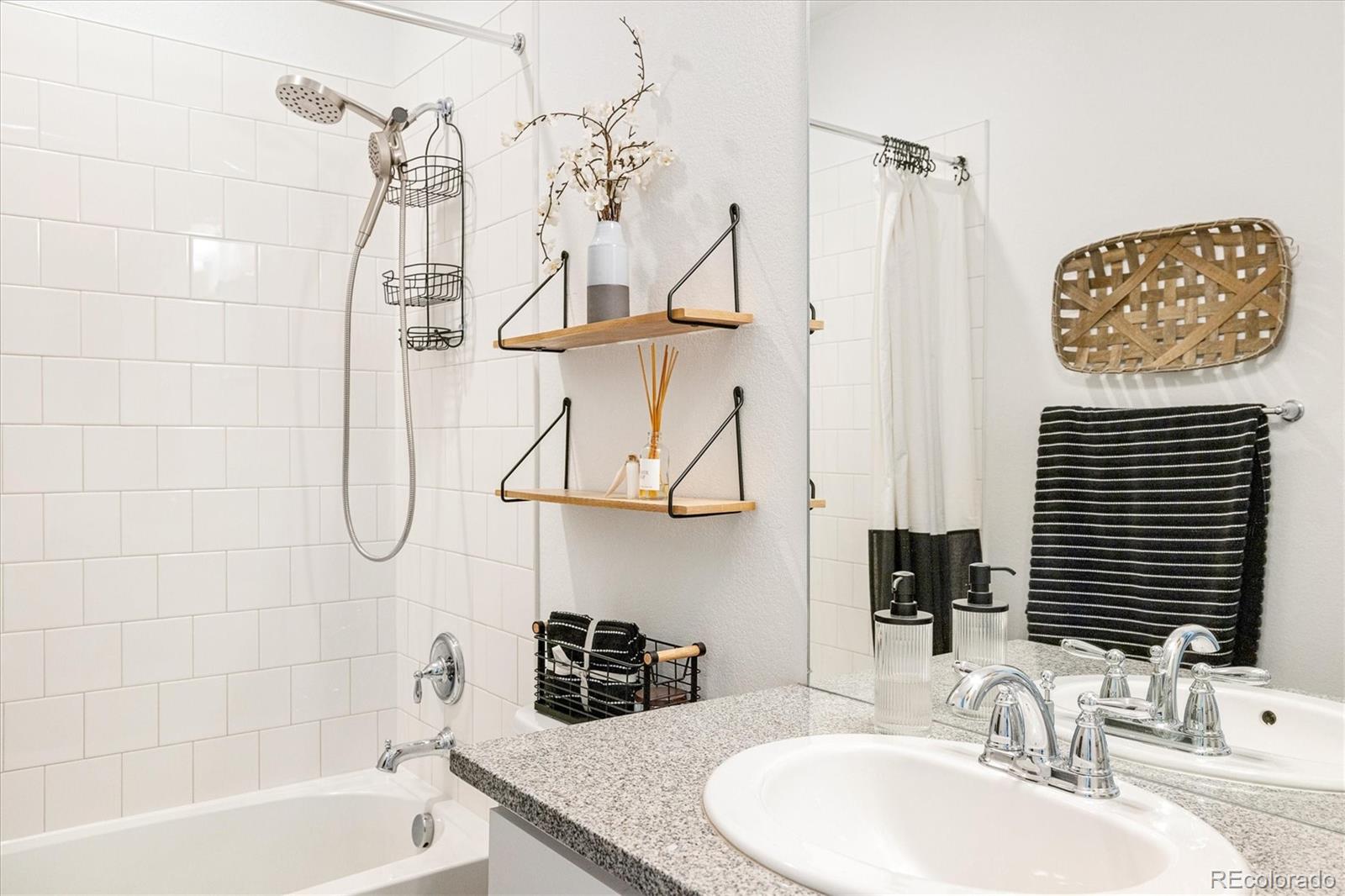 MLS Image #27 for 2007  alcott way,broomfield, Colorado