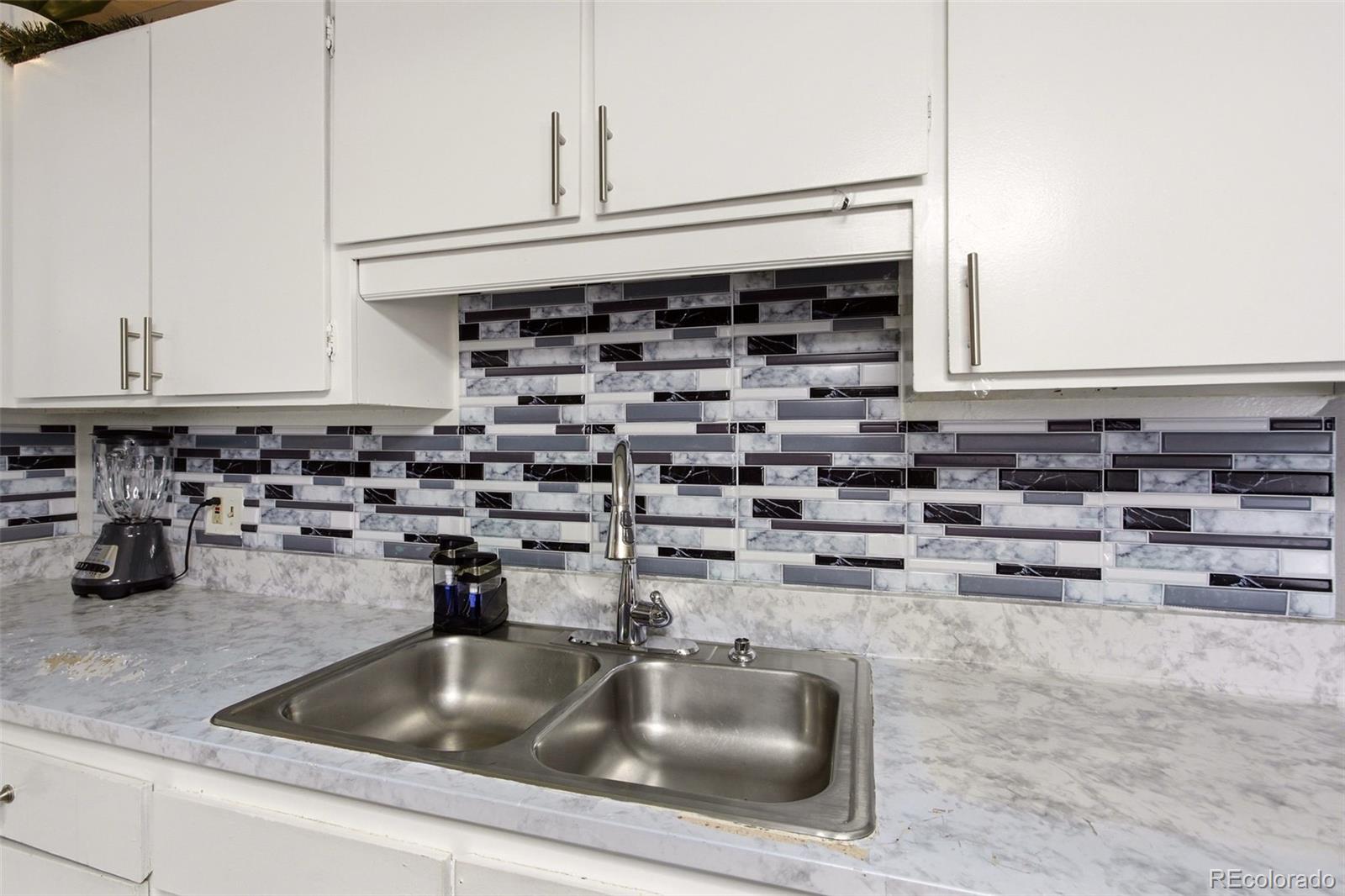 MLS Image #8 for 5354  granby street,denver, Colorado