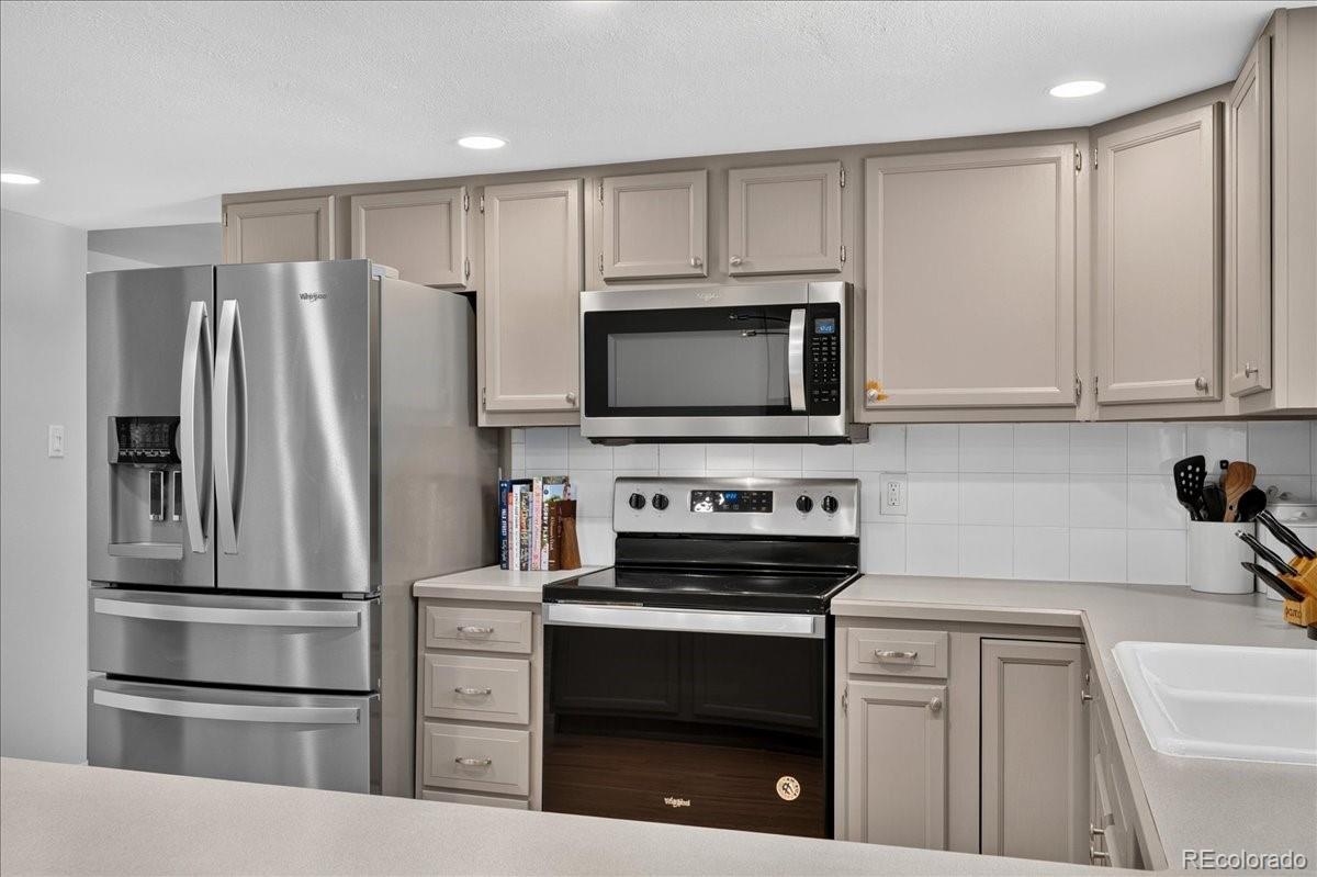 MLS Image #8 for 7081 w 68th place,arvada, Colorado