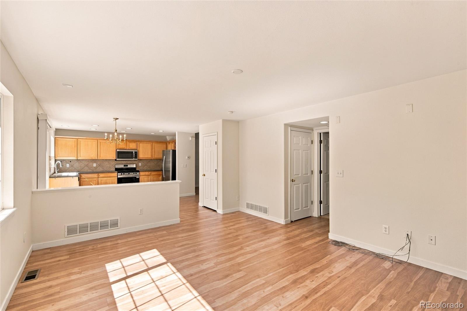 MLS Image #15 for 16154 e hinsdale avenue,aurora, Colorado