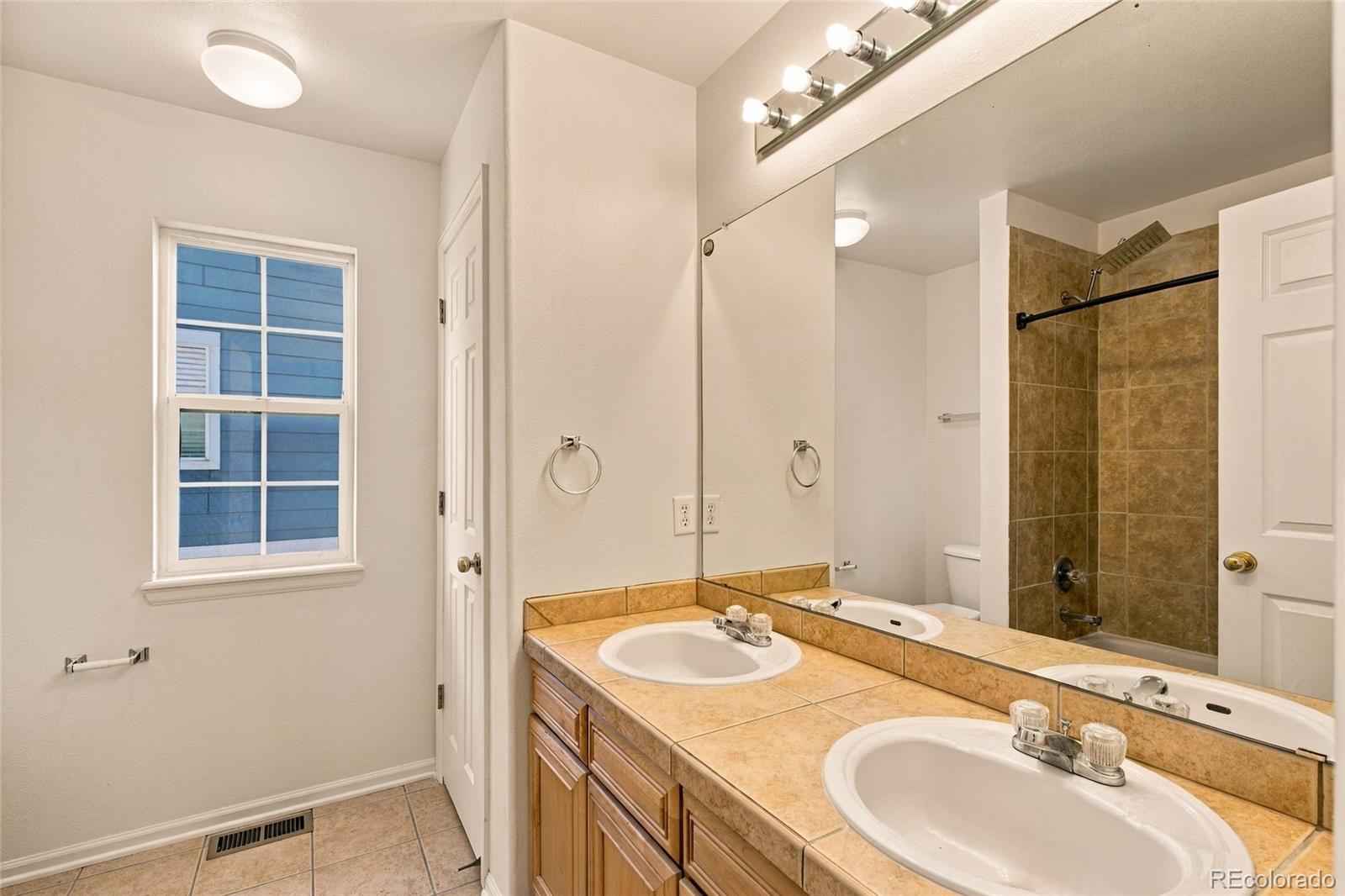 MLS Image #31 for 16154 e hinsdale avenue,aurora, Colorado