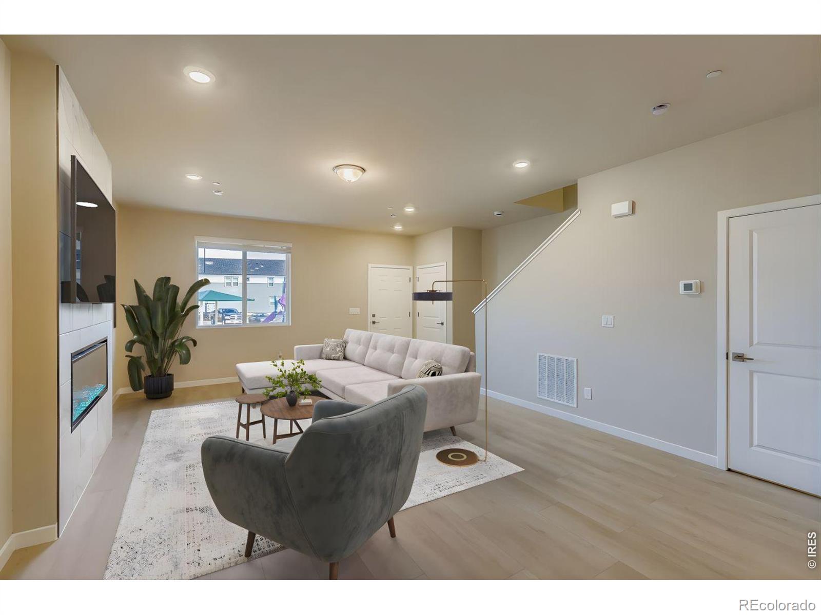 MLS Image #4 for 2846  bear springs circle,longmont, Colorado