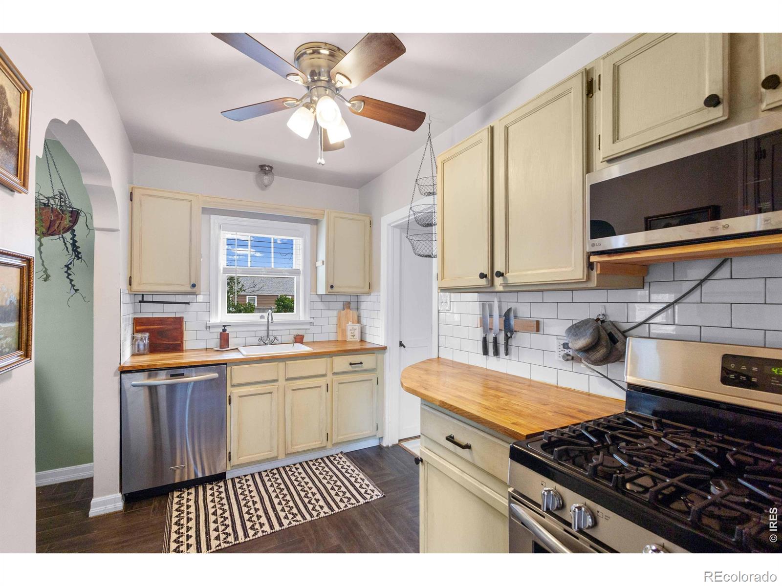 MLS Image #7 for 3875  harlan street,wheat ridge, Colorado