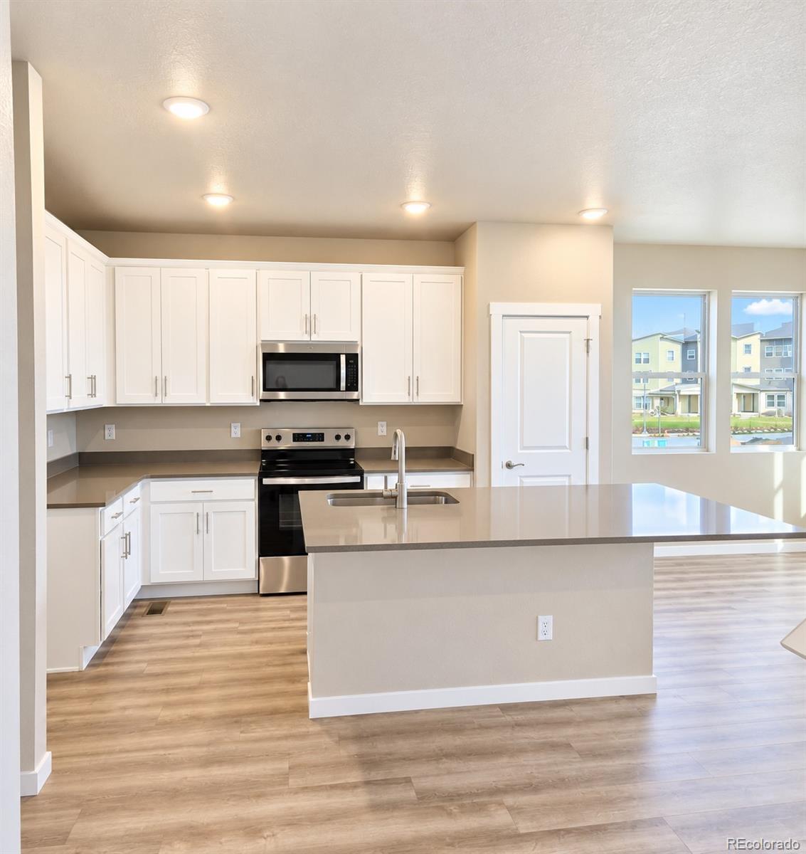 MLS Image #1 for 24191 e 54th place,aurora, Colorado