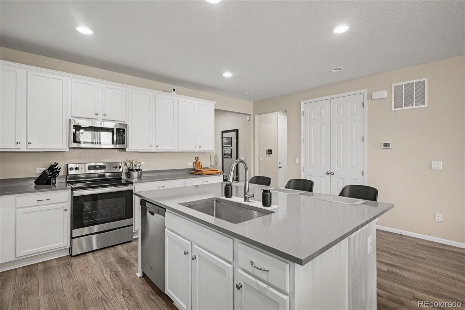 MLS Image #9 for 21985 e tufts circle,aurora, Colorado