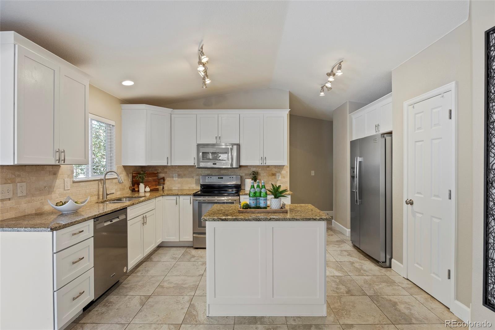 MLS Image #40 for 10840  crestone needles drive,parker, Colorado
