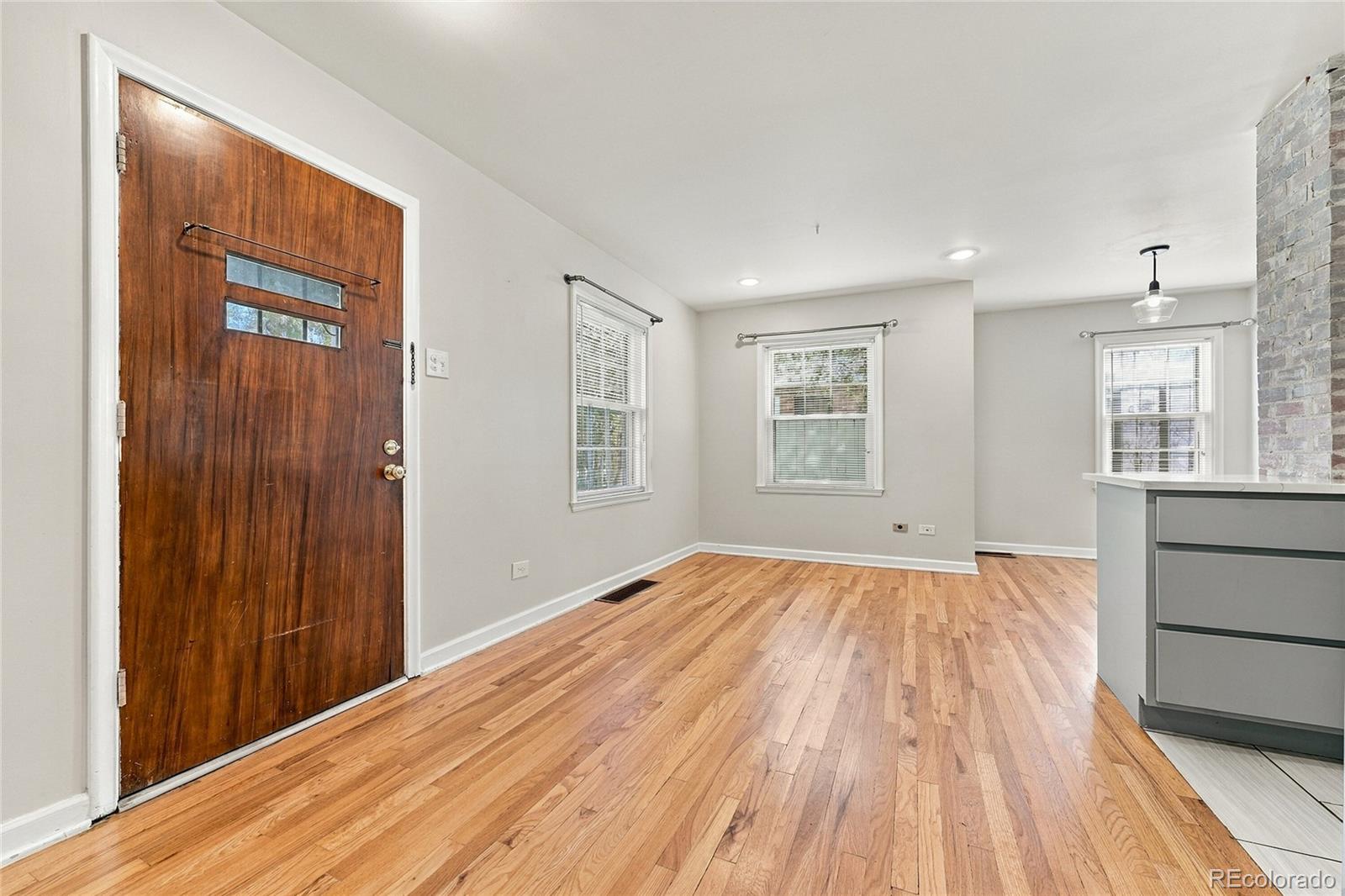 MLS Image #4 for 3105 n fillmore street,denver, Colorado