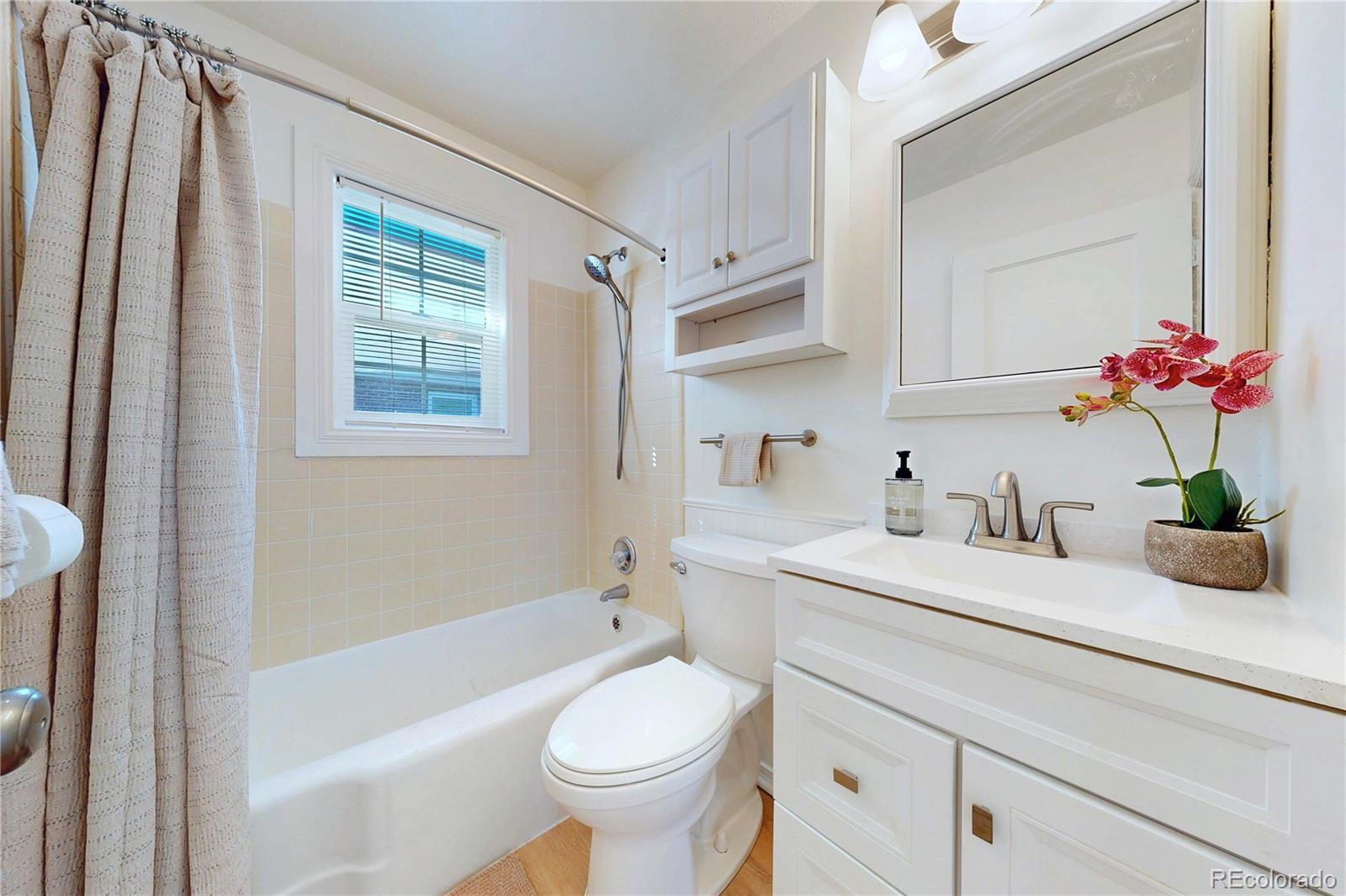 MLS Image #10 for 2810 s bryant street,denver, Colorado