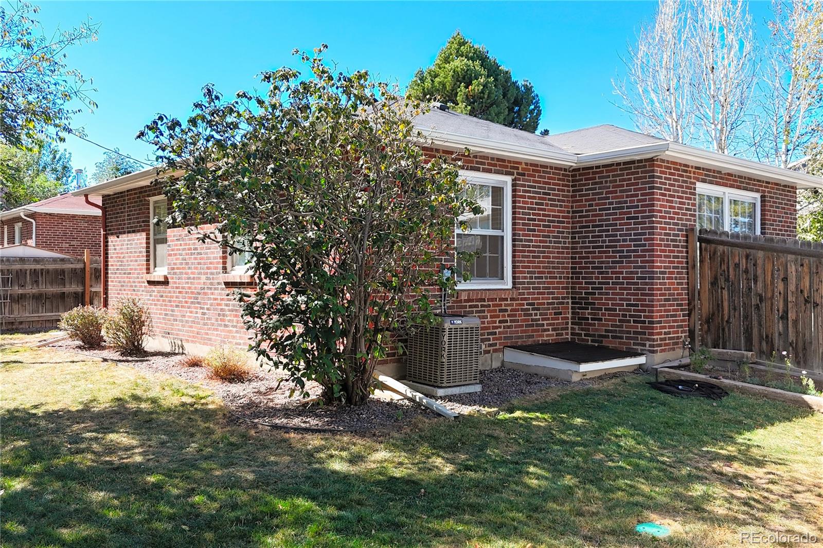 MLS Image #18 for 2810 s bryant street,denver, Colorado