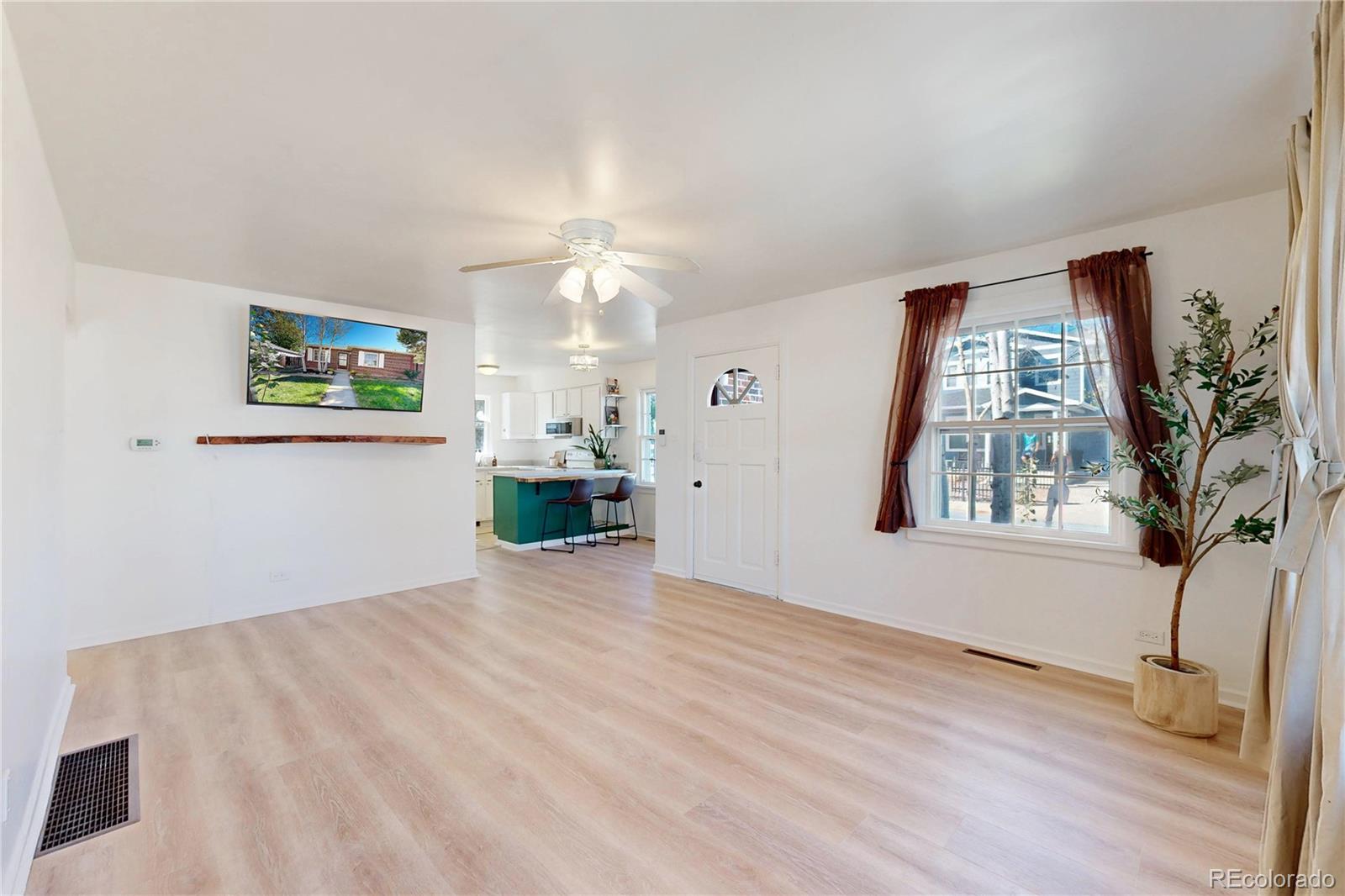 MLS Image #7 for 2810 s bryant street,denver, Colorado