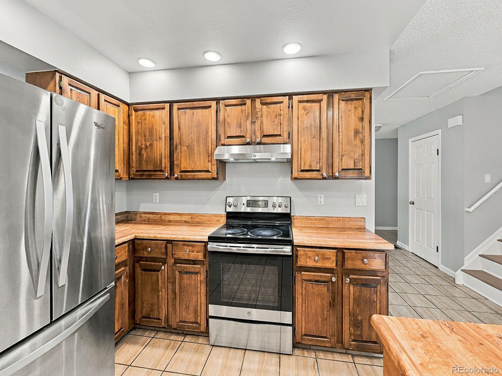 MLS Image #10 for 11052 e ohio place,aurora, Colorado