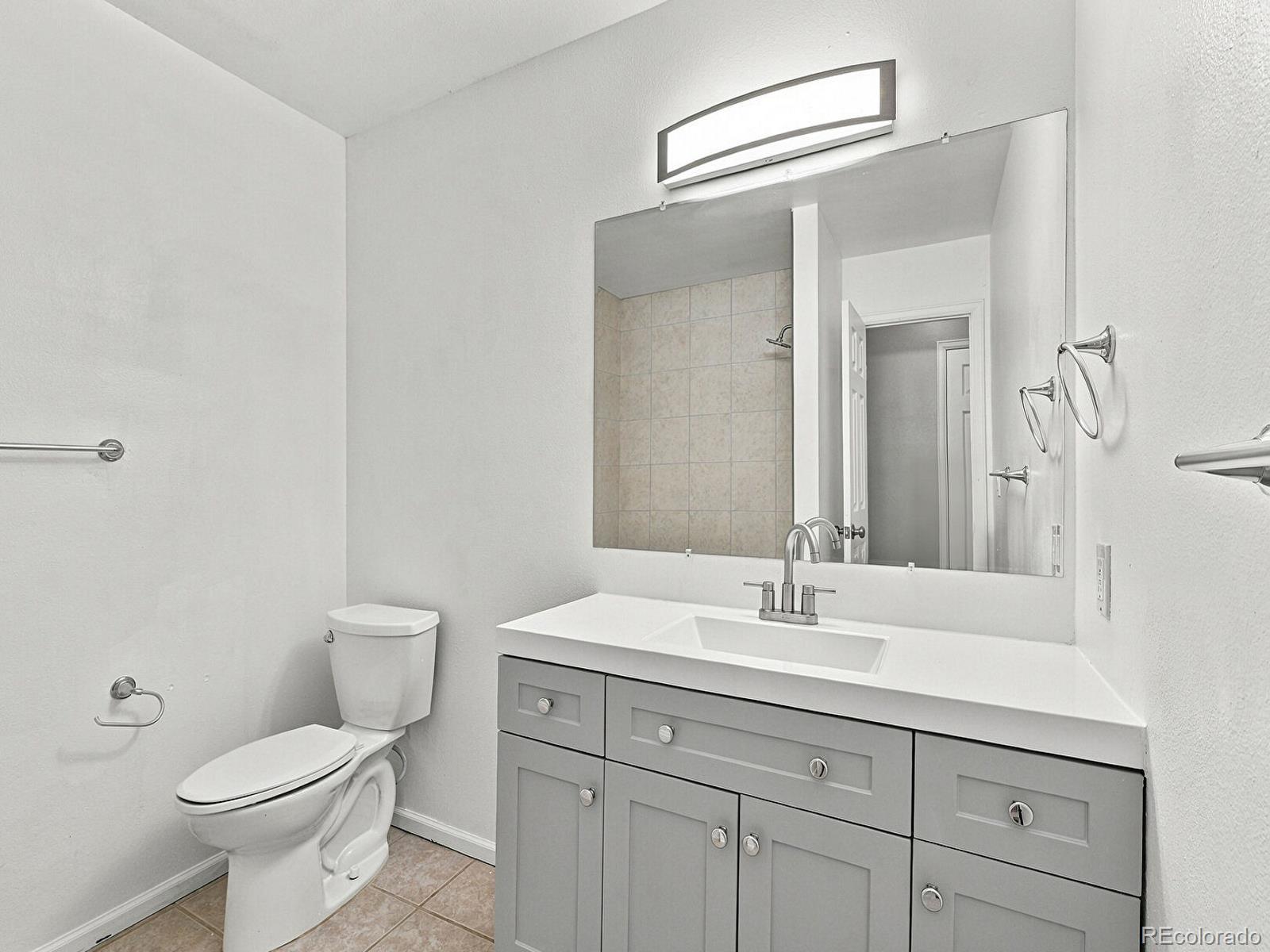MLS Image #18 for 11052 e ohio place,aurora, Colorado
