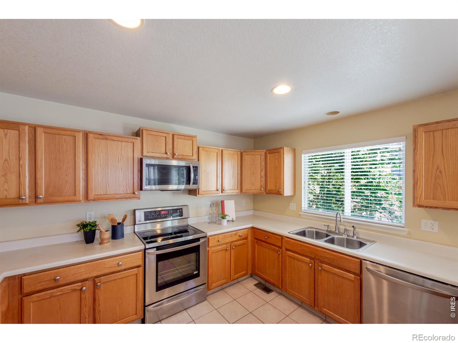 MLS Image #12 for 8477  jason court,denver, Colorado