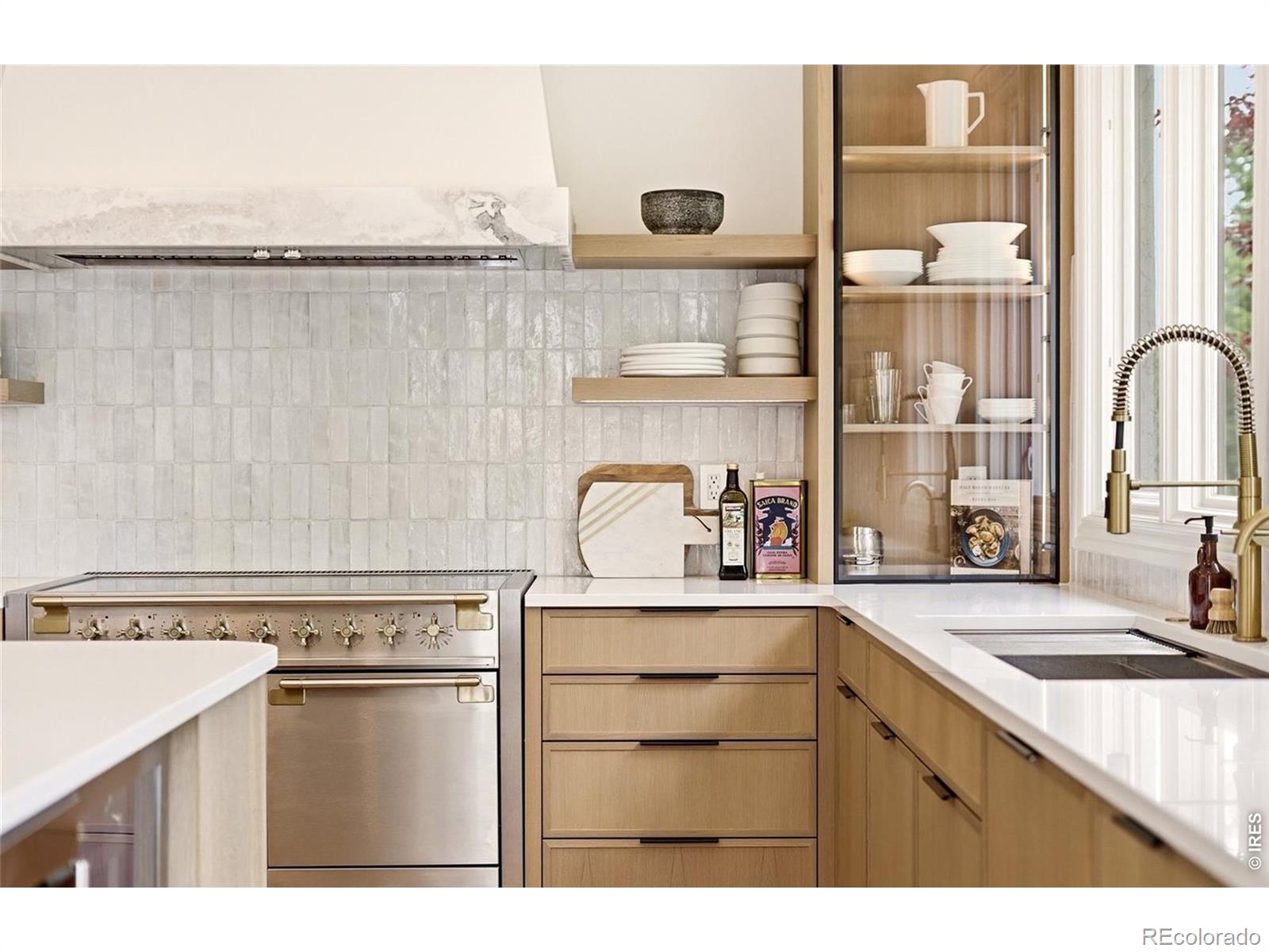 MLS Image #11 for 274  vine street,denver, Colorado
