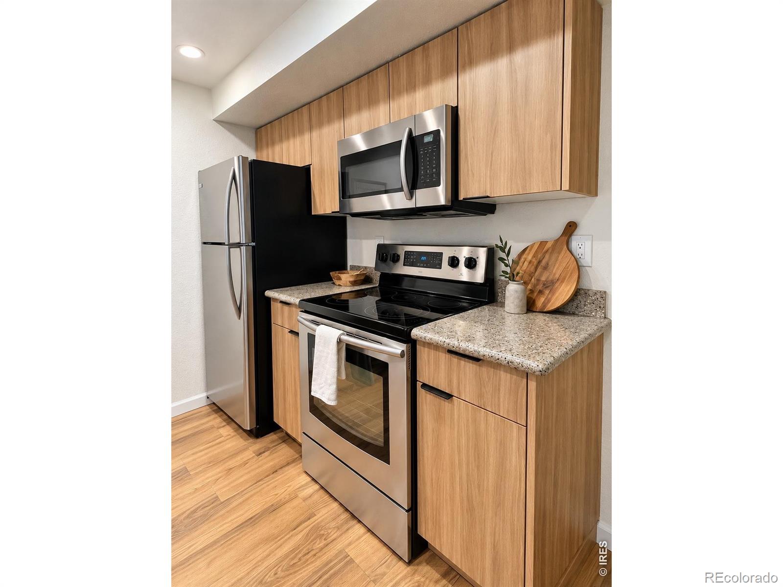 MLS Image #28 for 30 s boulder circle,boulder, Colorado